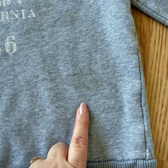 Gap Kids Gray Sweatshirt California USA 1986 Print Cotton Blend Boys Girls Small - Picture 5 of 7